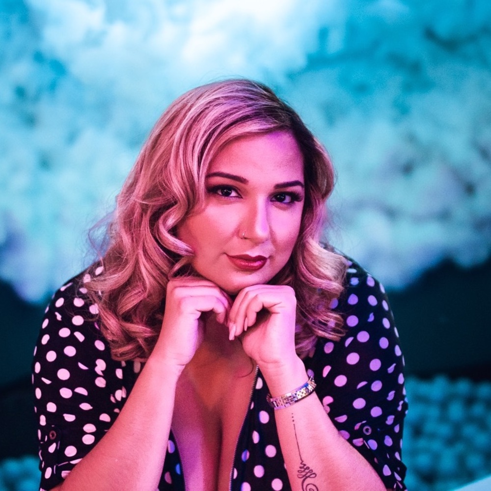 Meet your Posher, Dianil